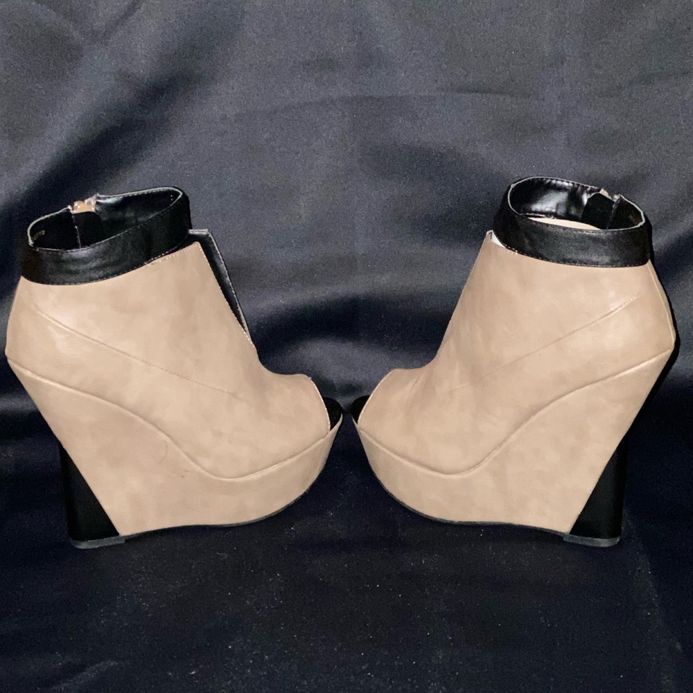 Charlotte Russe taupe combo wedge.